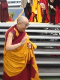 «Kommt ein Gott auf Besuch... Der Dalai Lama in Frankfurt»