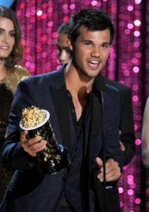 «Церемония вручения премии MTV Movie Awards 2012»