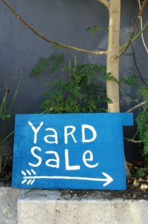 «Yard Sale»