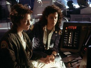 В приквелах «Чужого» может появиться омоложенная копия Сигурни Уивер