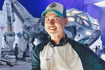 Роланд Эммерих считает, что «Звездные войны», Marvel и DC разрушают индустрию
