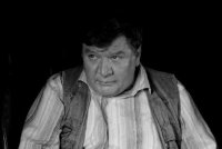 Умер заслуженный артист России Роман Мадянов