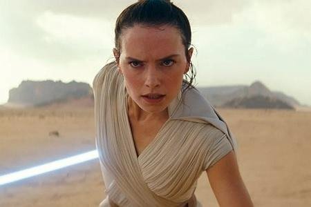 ОДНОЙ СТРОКОЙ: из графика релизов Disney на 2026 год исчезли «Звездные войны» с Дэйзи Ридли, Зак Снайдер снимет полицейский экшен для Netflix и другие новости