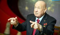«В жизни было хуже»: Леонов и Миронов показали «Время первых»