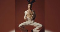 Эзра Миллер надел кроличьи ушки рассказал Playboy о колдовстве и насилии в Голливуде