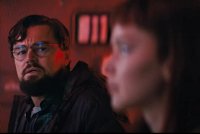 Netflix назначил даты выхода приквела «Армии мертвецов» и черной комедии с ДиКаприо