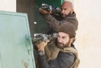 Гай Ричи отказался работать с огнестрельным оружием после трагедии на съемках вестерна с Алеком Болдуином