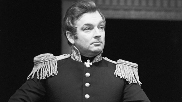 Михаил Державин в образе Скалозуба («Горе от ума», Театр сатиры, 1981 год)