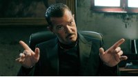 Антонио Бандерас — в байопике шеф-повара Энтони Бурдена от А24, Пенелопа Крус — в комедии Оливии Уайлд и др.