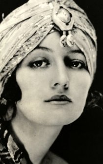 Фотография «Дорис Кенион»
