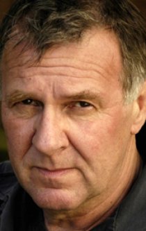 Фотография «Том Уилкинсон»