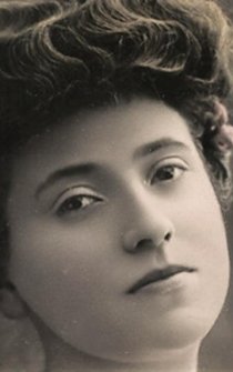 Фотография «Поли Андраль»